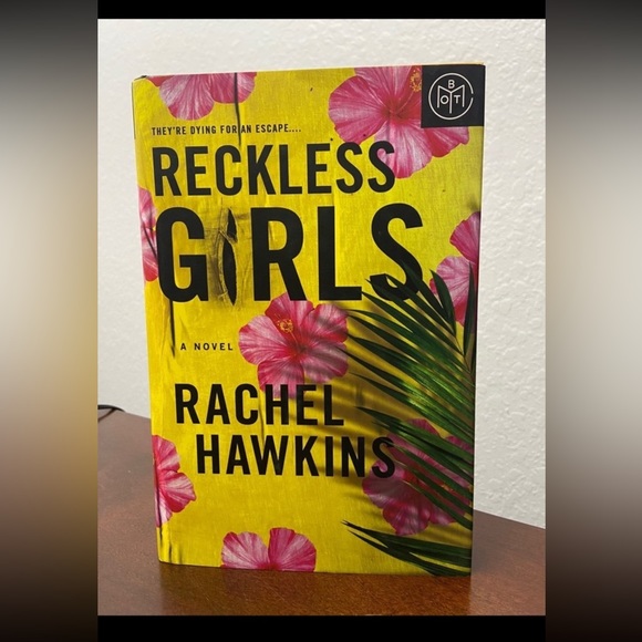 Reckless girls by Rachel Hawkins BOTM - Picture 1 of 5